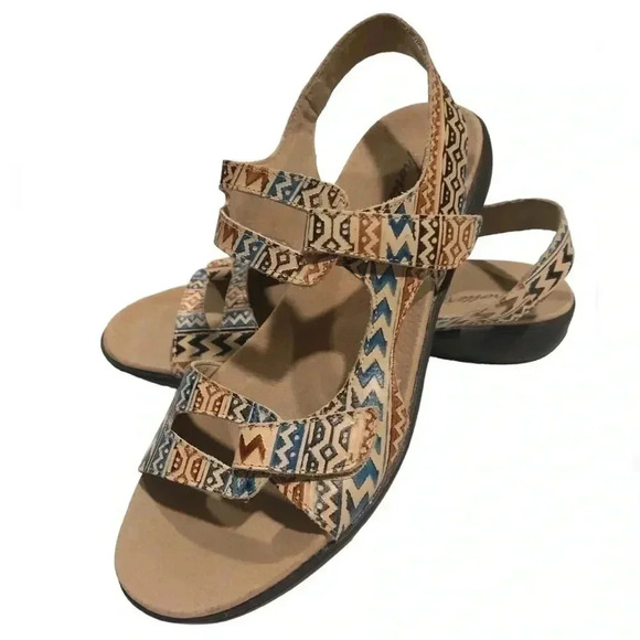 Trotters Shoes - Trotters Katarina Aztec Print Sandals